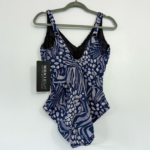 MIRACLESUIT NWT Navy Blue & White Blockbuster One Piece Underwire V-neck - Picture 4 of 16